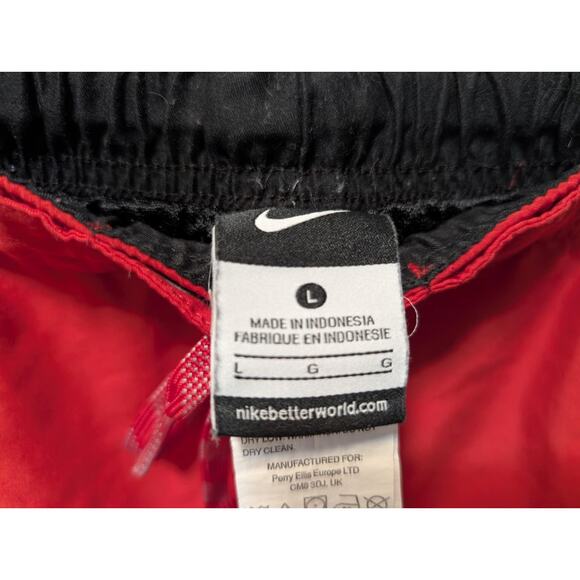 Mens Nike Swim Trunks Red Black Mesh Lined Board Shorts Size L - Picture 6 of 7